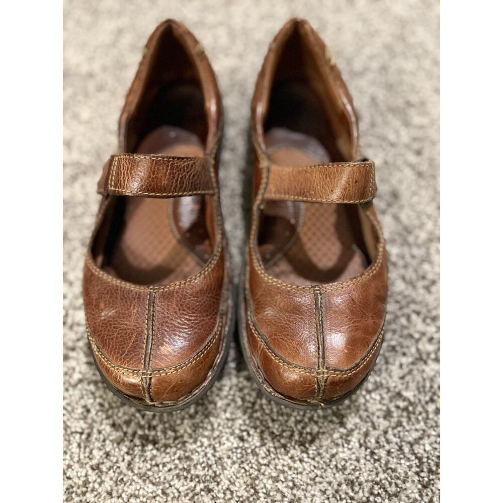 Born Size 9 M Brown Round Toe Mary Jane Leather Women